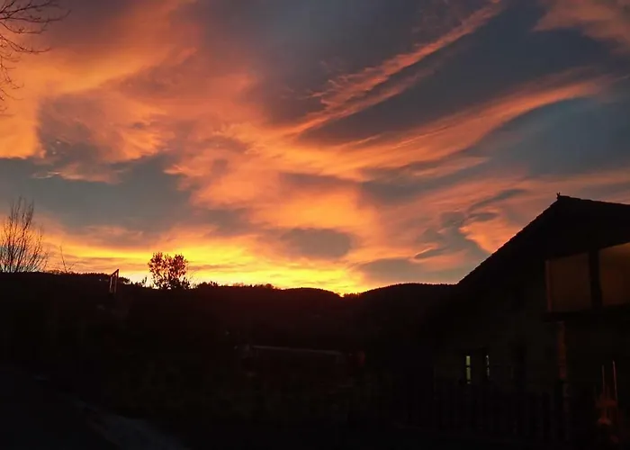 ゴロサリ カントリーハウス *